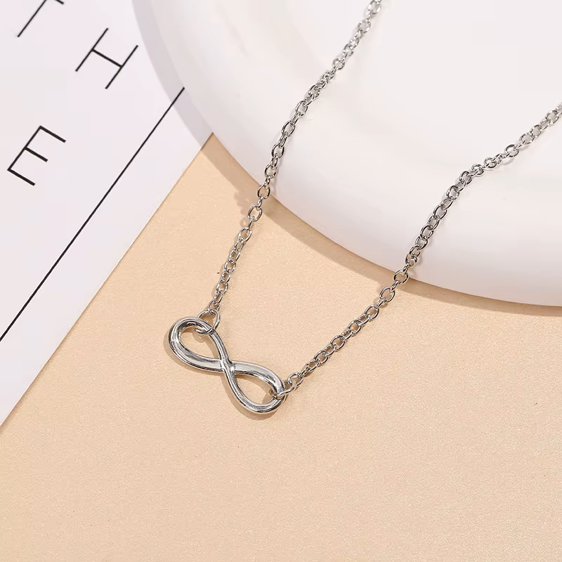 LIVIA UNENDLICH-KETTE