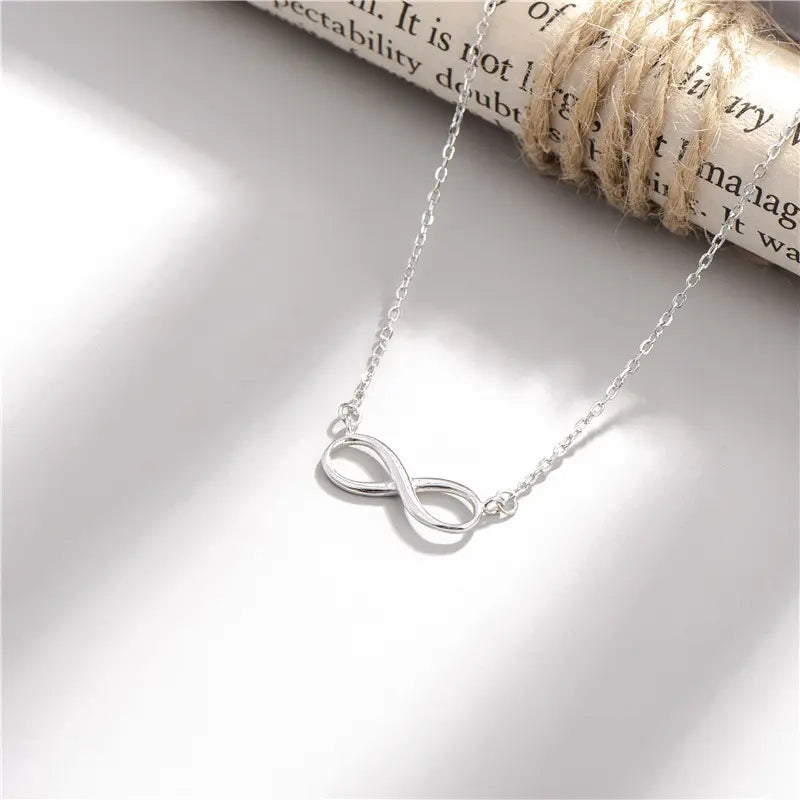 LIVIA UNENDLICH-KETTE